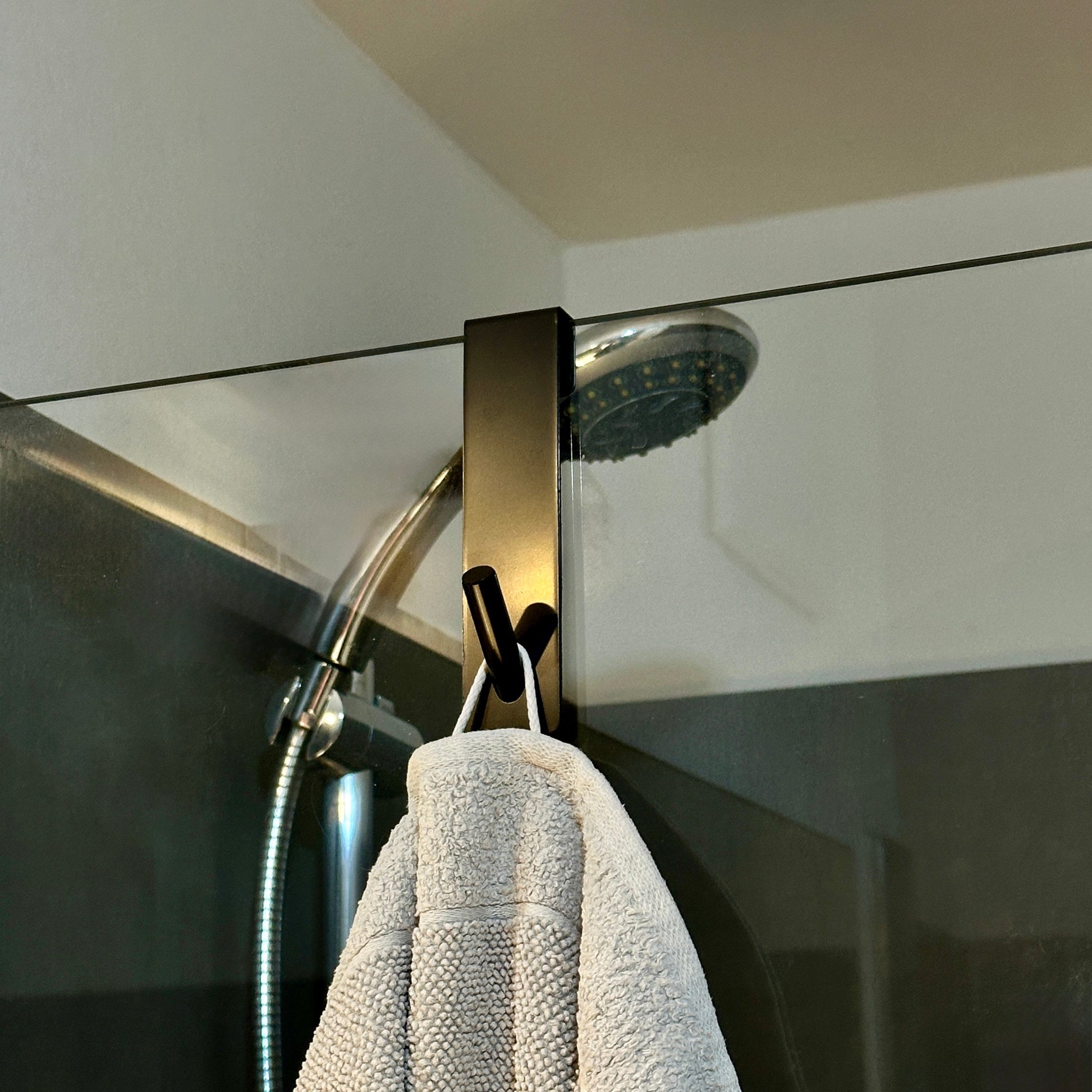 Black, Handtuchhalter, Handtuchhaken, Bademantelhaken, Badezimmer, pulverbeschichtet, schwarz, SteelDesign Hamburg
