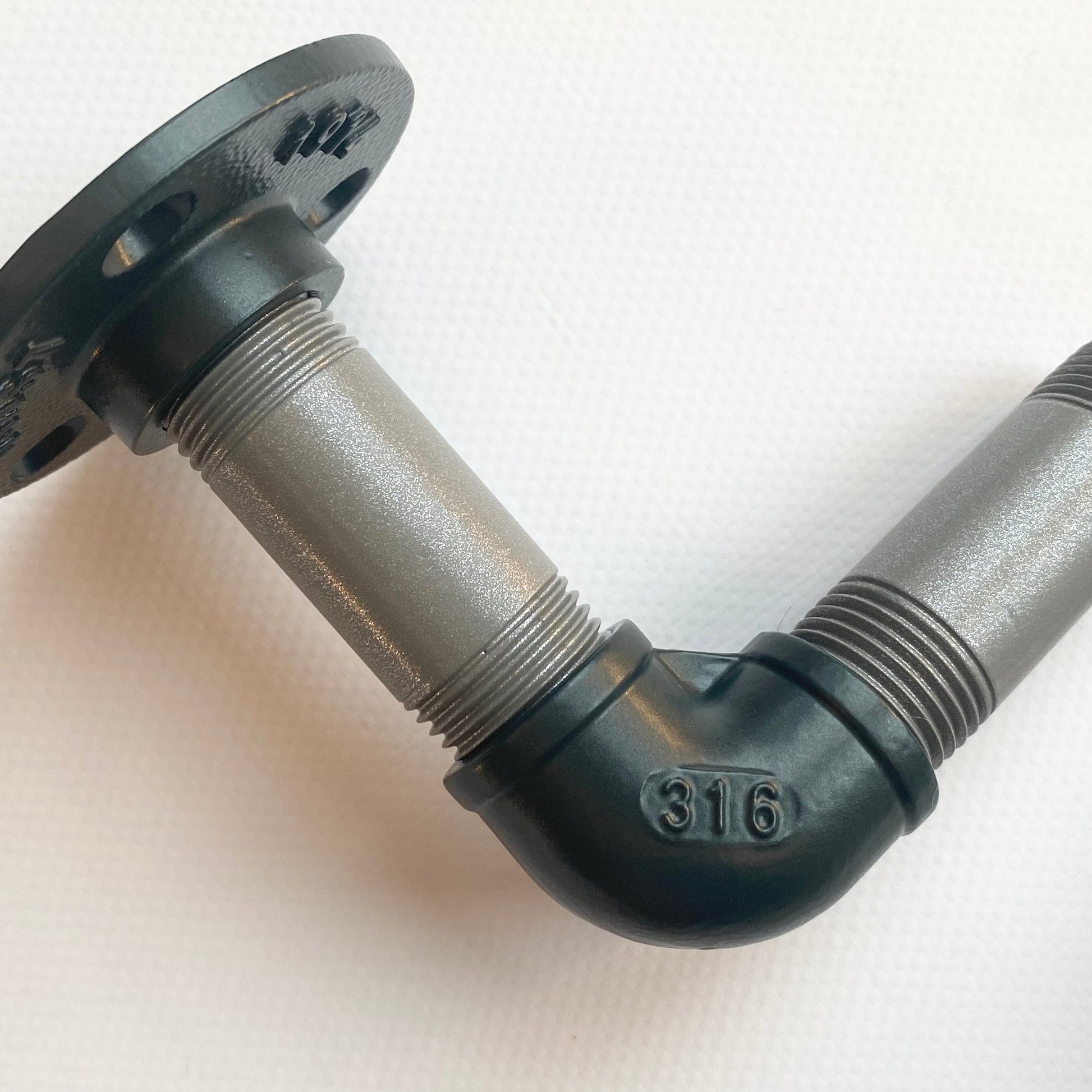 SteelDesign Hamburg Rohrdesign Variante Silber Anthrazit