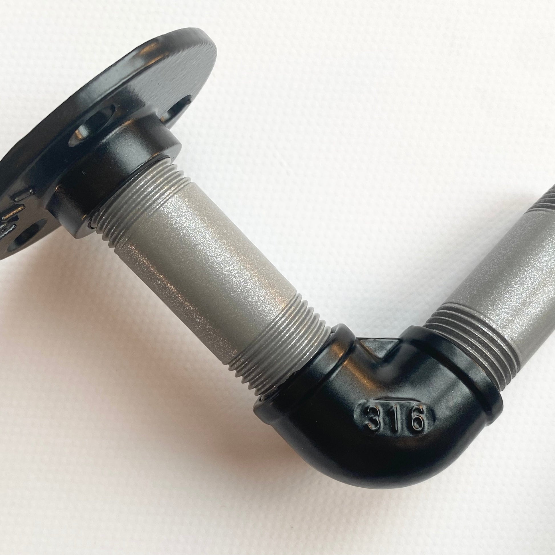 SteelDesign Hamburg Rohrdesign Variante Silber Schwarz