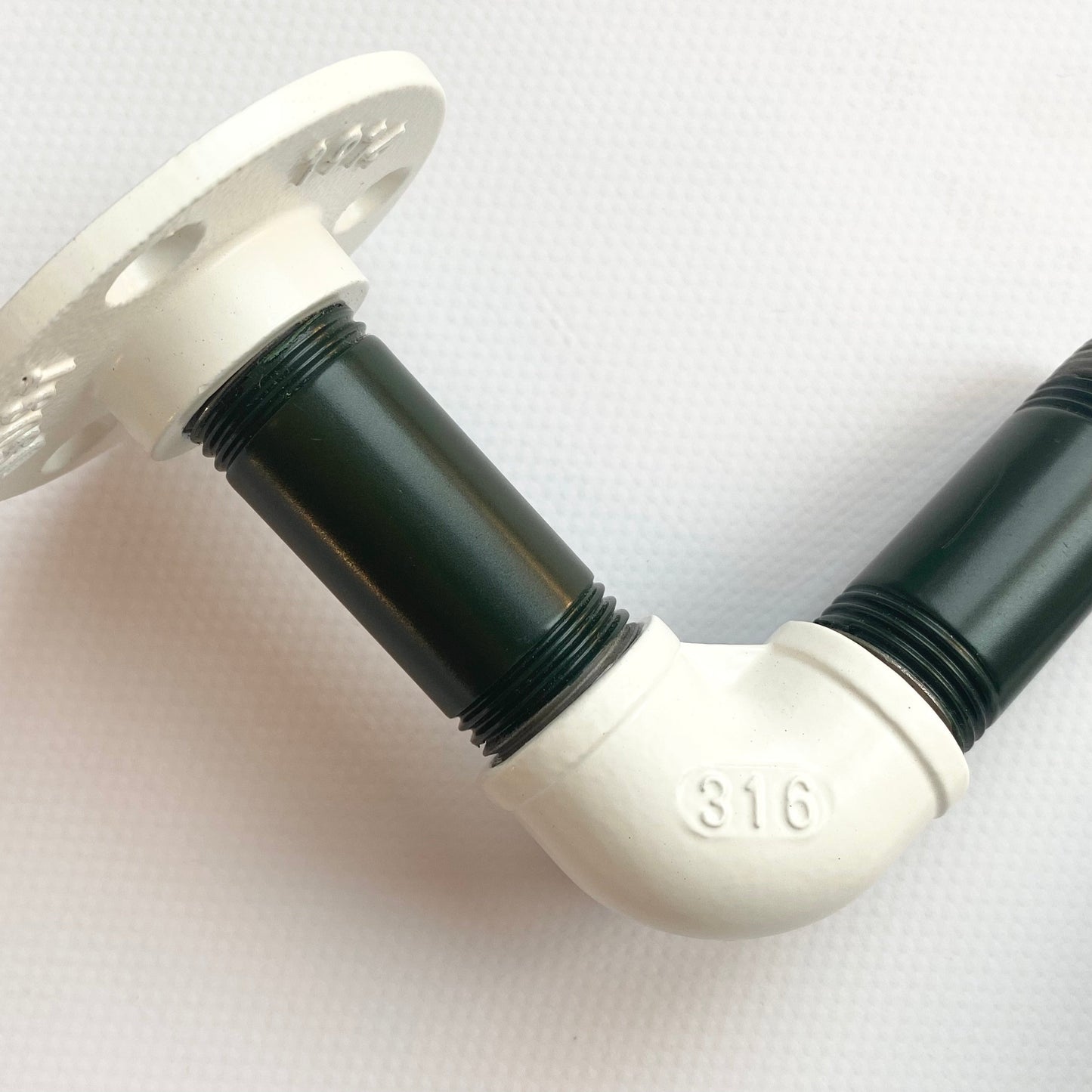 SteelDesign Hamburg Rohrdesign Variante Waldgrün Weiß